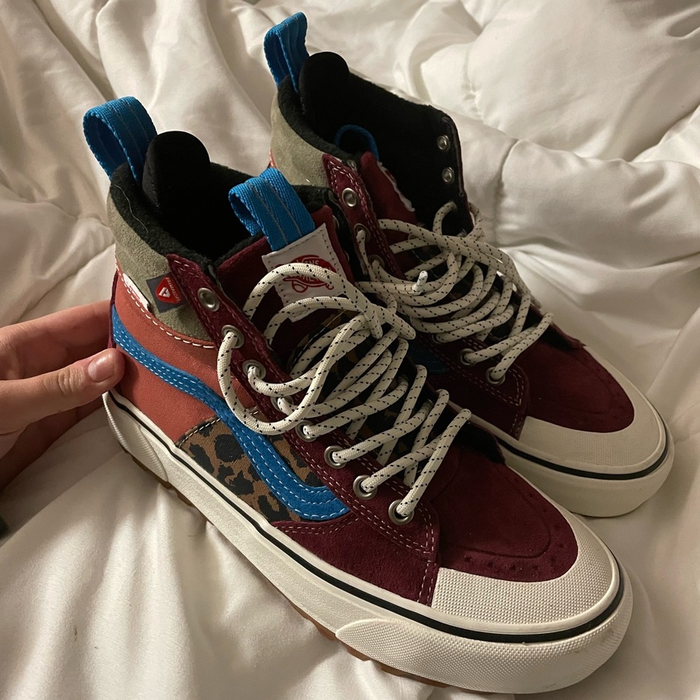 COPY - VANS MTE